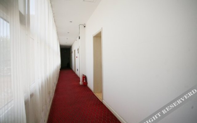 Junyi Chain Hotel (Yuci Railway Station)