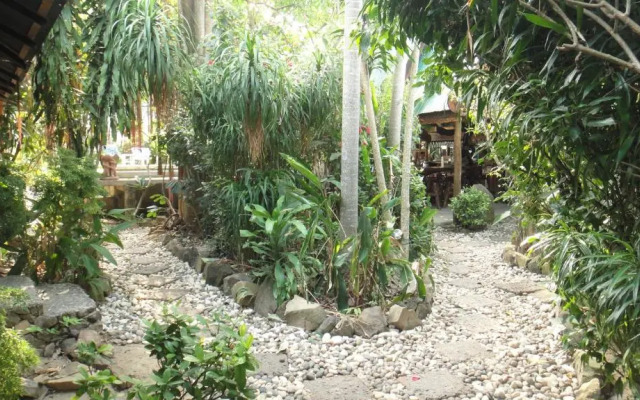 Tropical Garden Bungalow