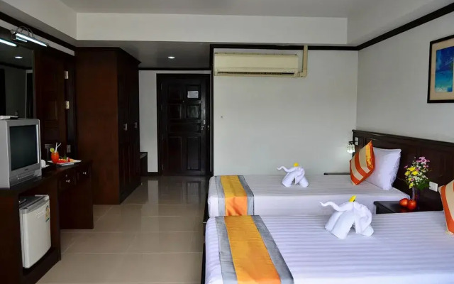 First Residence Hotel
