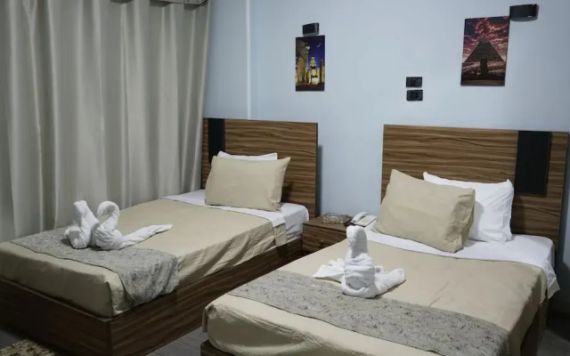 Good Season Hotel