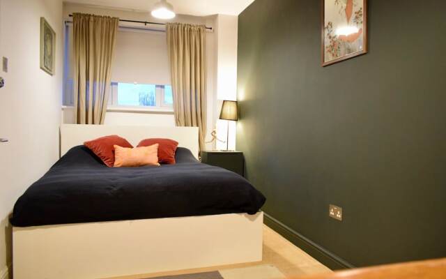 2 Bedroom Flat in West London