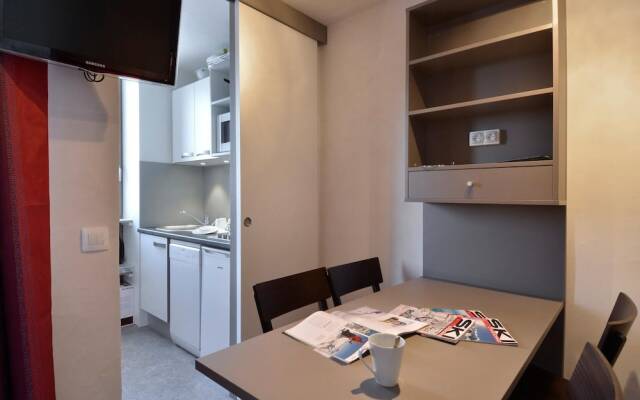 Residence Saintjacques Refurnished Divisible Studio for 4 People of 28 Mâ² on the Slopes Rs220