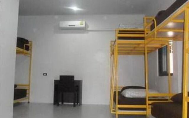 Sunny Hostel Phuket