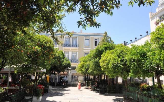 Lovely Apartment Under the Acropolis