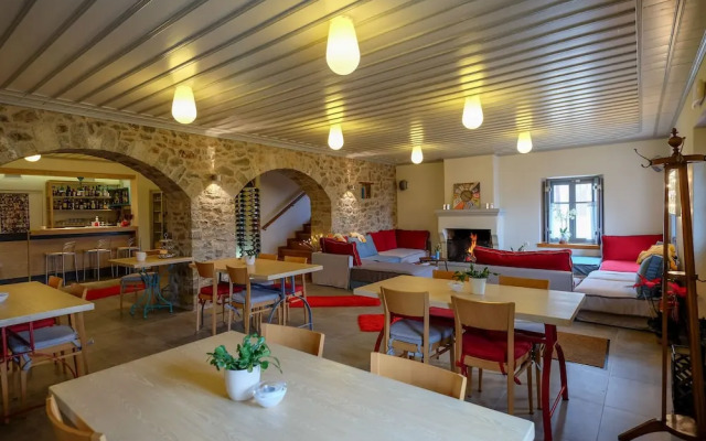 Kiriaki Guesthouse & Suites
