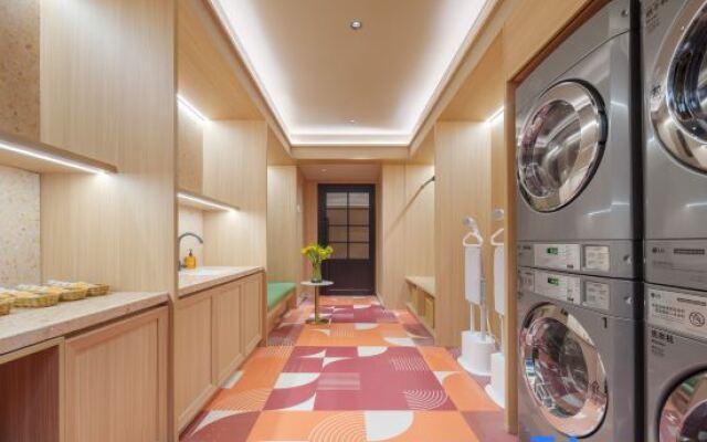 Orange Hotel (Dalian South China Plaza Store)