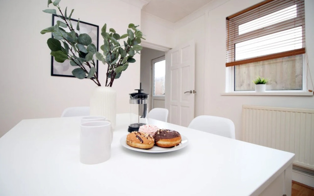 Mawr Terrace by Tŷ SA -NEW sleeps 8