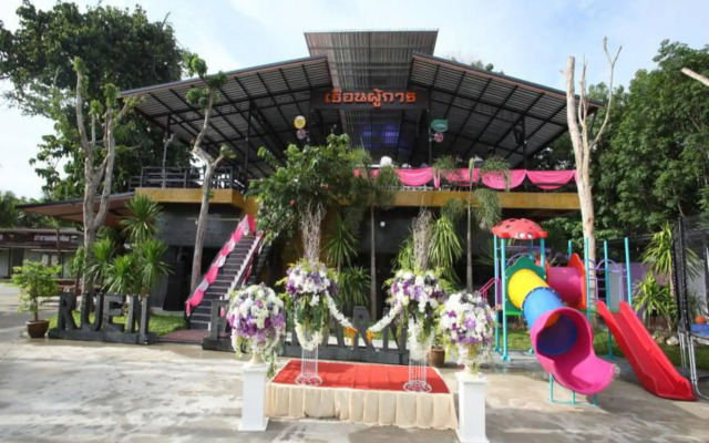 Ruenphukarn Resort