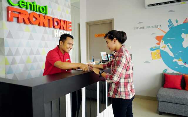 Central Front One Inn Jakarta Airport