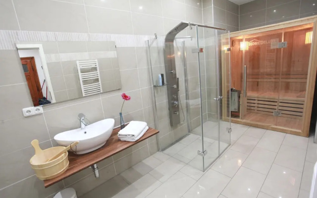 Central Sauna & Loft Apartments