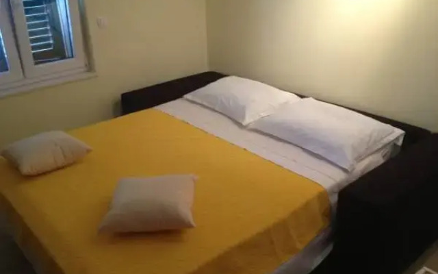 Apartments & Rooms Toni