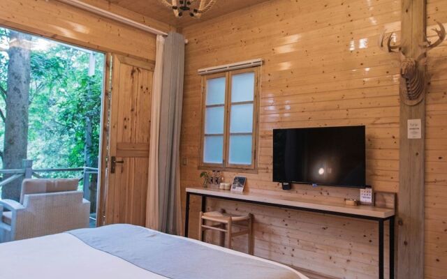 Wuyishan Old Street Sen Live British Inn