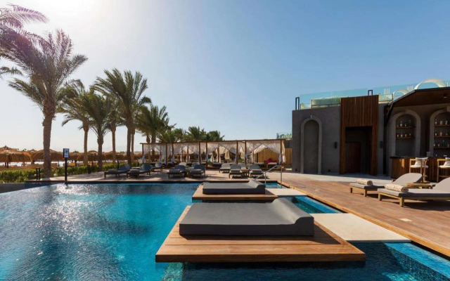 Posh Club by SUNRISE Tucana