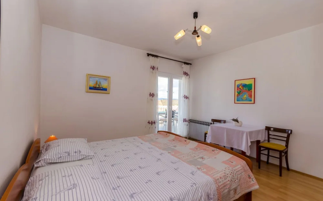 Apartments Jakov