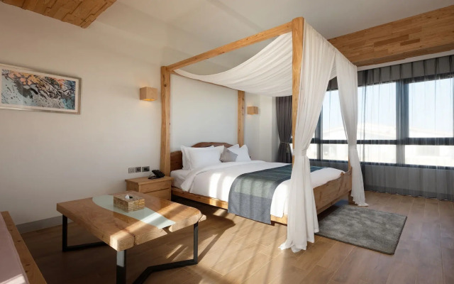 SkyeBay Club