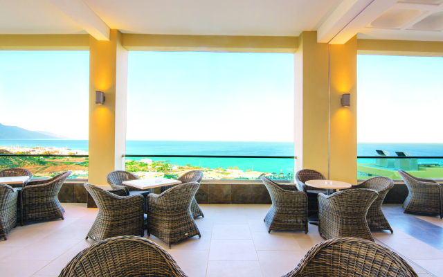Grand Blue Beach Hotel