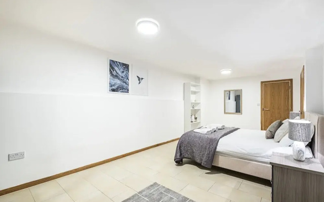 Laystall Apartment