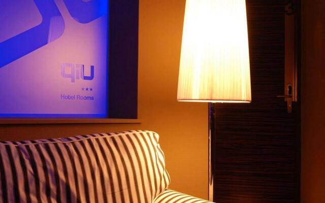 Qiu Hotel Rooms