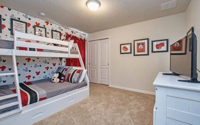 Solterra - 6 Bedrooms House w-pool-7043SR 6 Home by RedAwning