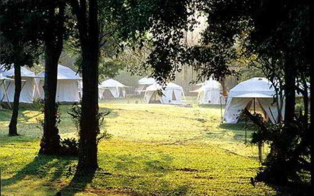 Khao Kheow Es-Ta-Te Camping Resort & Safari