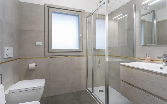 Modern House with Private Garden in Udine