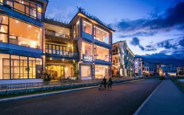 Shanshui Qingju Inn