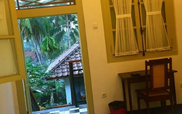 The Ermaja's Pavilion Hotel