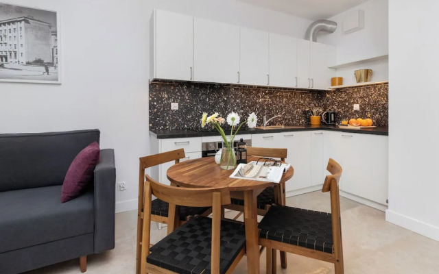 Plac Unii Apartment Gdynia by Renters