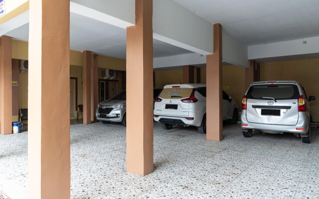 RedDoorz Syariah near Citraland Banjarmasin