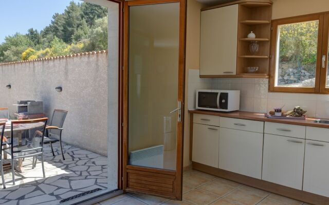 Cosy Villa in Félines-minervois With Swimming Pool