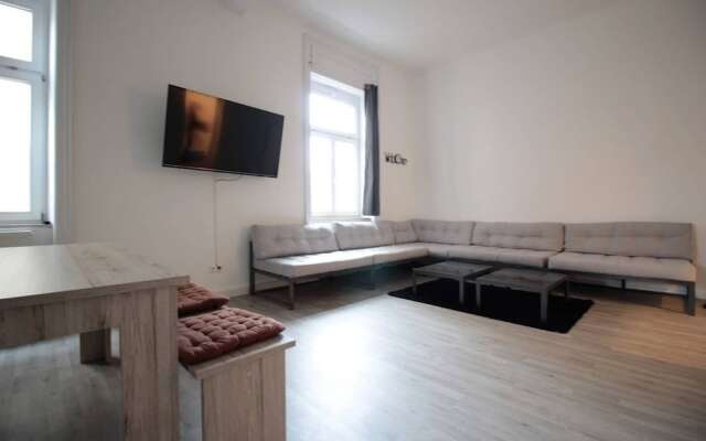 Geräumiger Altbau für große Gruppen