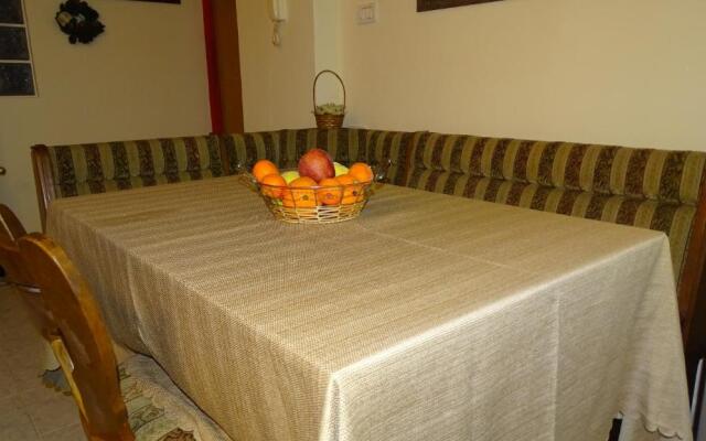 Central Apartments Shoshi