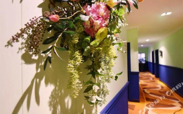 Xige Hotel (Shapingba High-Speed Railway Station)