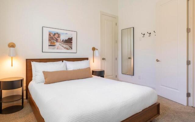 Sandflower by Avantstay Oasis w/ Pool + Golf!