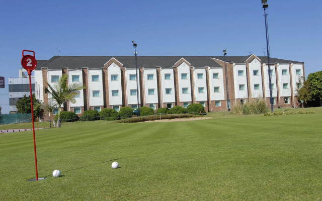 Aeroparque Inn and Suites