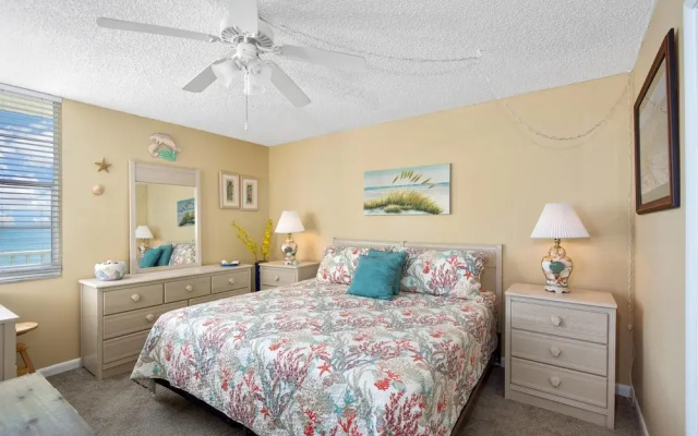 Estero Beach & Tennis 1004-a