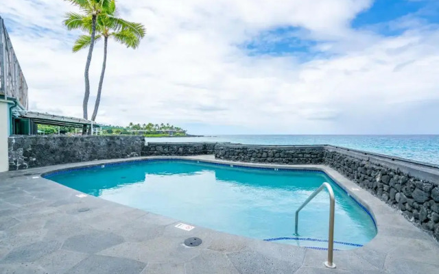 Kona Magic Sands Resort