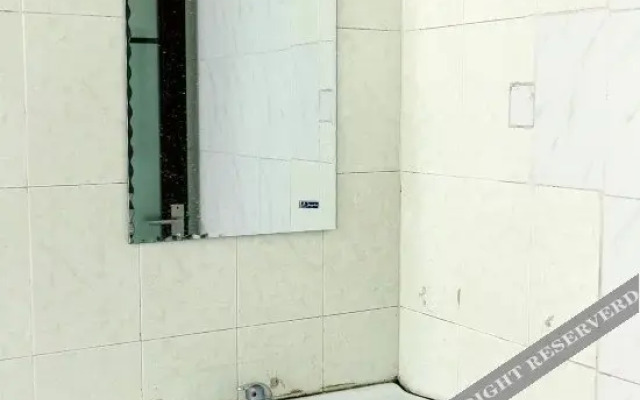 Rongfeng Hotel
