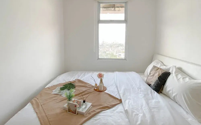 Warm And Simple 1Br Apartment At Vittoria Residence