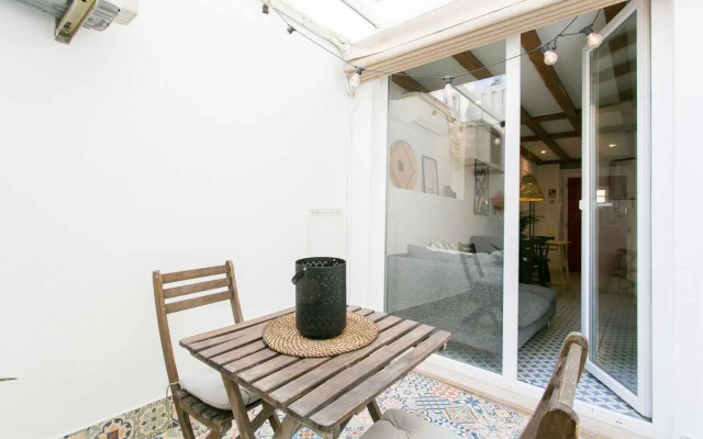 Bright Studio with Terrace in LX Factory- Center