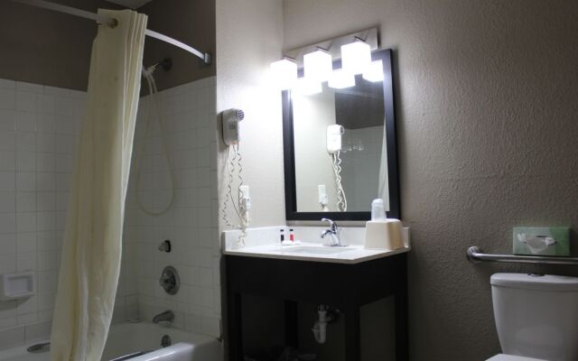 Super 8 by Wyndham Grand Rapids/Wyoming
