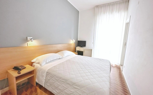 Aura Living Hotel