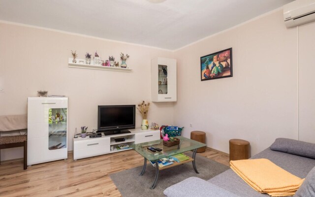 Amazing Apartment in Dobrec With Wifi and 2 Bedrooms