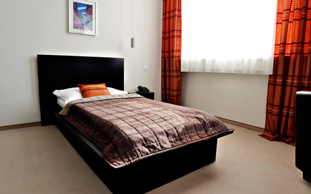 Aston Business Hotel