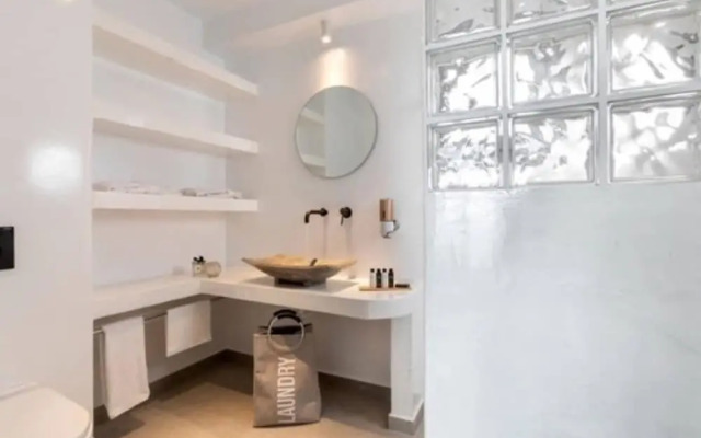 La Estrella 4 Suites with Sea View & 4 Prive Hot Tub