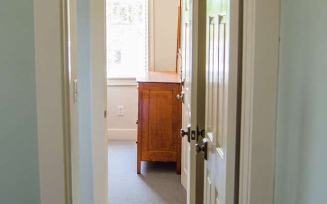 The General Stanton Inn