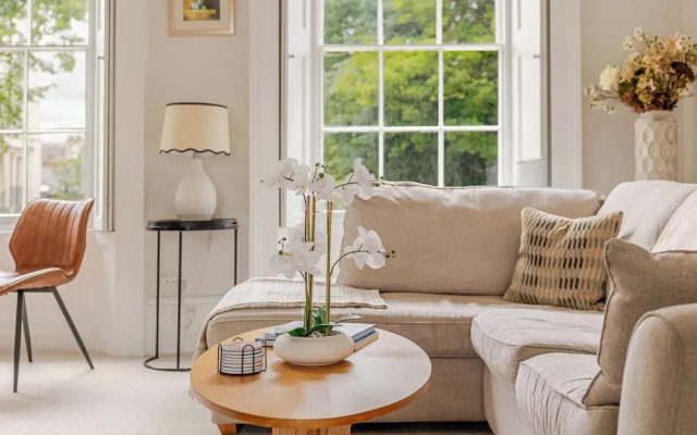 Stylish 5BD Townhouse in Leamington Spa