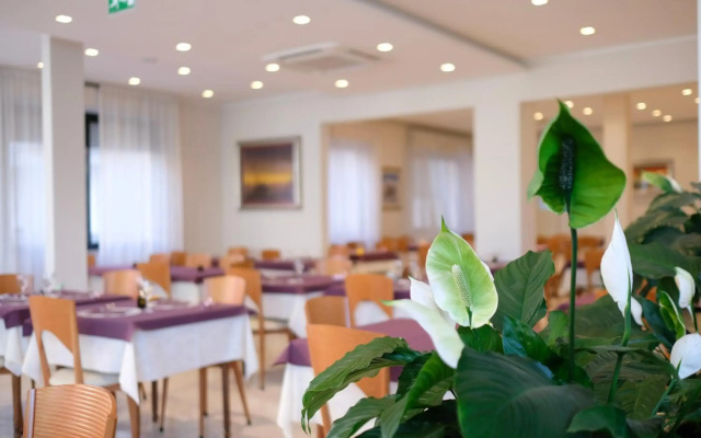 Hotel Astra