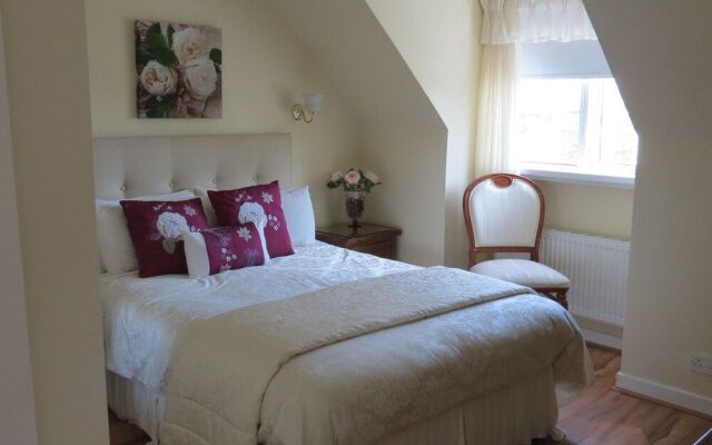 Rosewood Bed & Breakfast