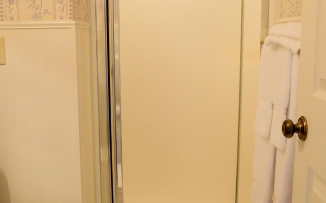 Yelton Manor Bed & Breakfast